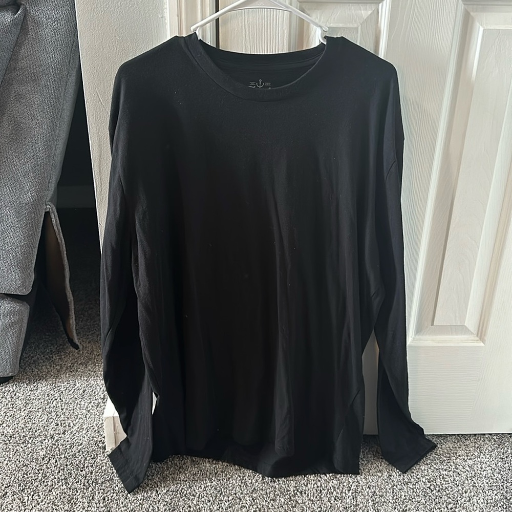 Mens long sleeve tee shirt
